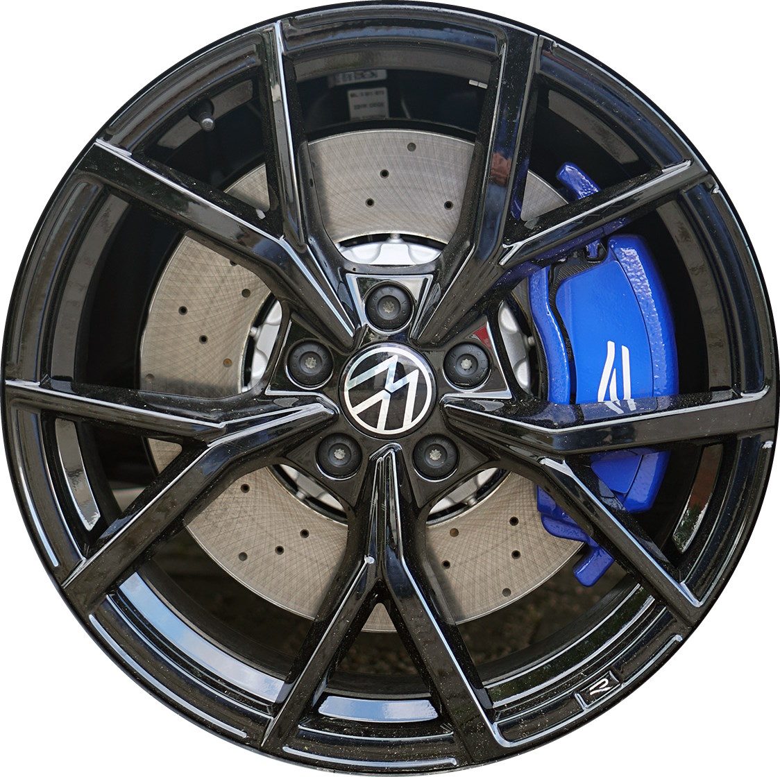 Volkswagen Golf R 2022-2024 powder coat black 19x8 aluminum wheels or rims. Hollander part number ALY69641B, OEM part number 5H0601025ADAX1.