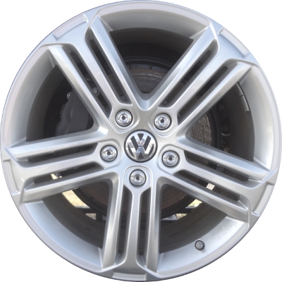 Volkswagen Golf 2012-2014, Golf GTi 2012-2014 powder coat hyper silver 18x7.5 aluminum wheels or rims. Hollander part number 69942, OEM part number 5K0601025H88Z.