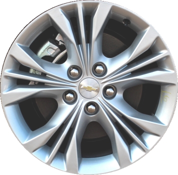 Chevrolet Impala 2014-2020 powder coat silver 18x8 aluminum wheels or rims. Hollander part number ALY5710/5612, OEM part number 23105066.