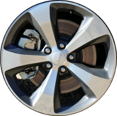 Jeep Cherokee 2019-2022 dark grey polished 18x7 aluminum wheels or rims. Hollander part number ALY9205U90/9159, OEM part number 5XT122STAA.
