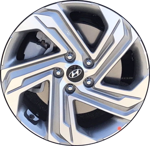 Hyundai Santa Fe 2021-2023 grey machined 18x7.5 aluminum wheels or rims. Hollander part number 71009, OEM part number 52910S2610.