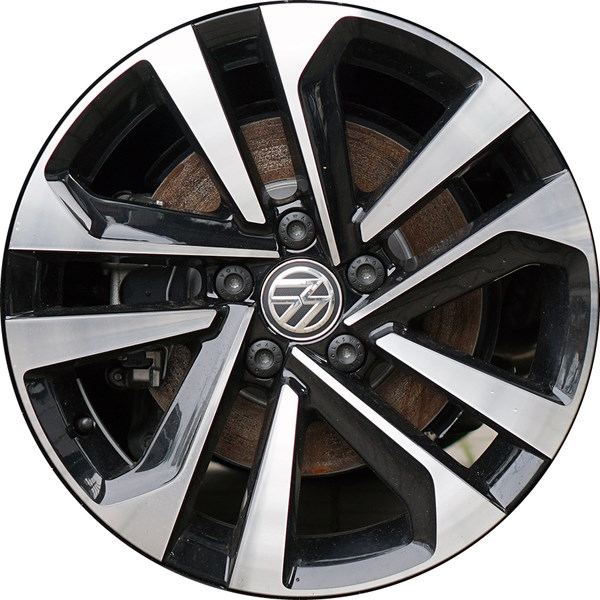 Volkswagen Tiguan 2022-2024 black machined 17x7 aluminum wheels or rims. Hollander part number 70089, OEM part number 5NN601025MFZZ.