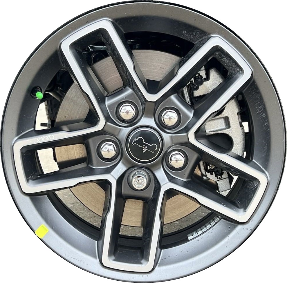 Jeep Gladiator 2024-2025 charcoal machined 17x7.5 aluminum wheels or rims. Hollander part number ALY09335, OEM part number 4755598AA