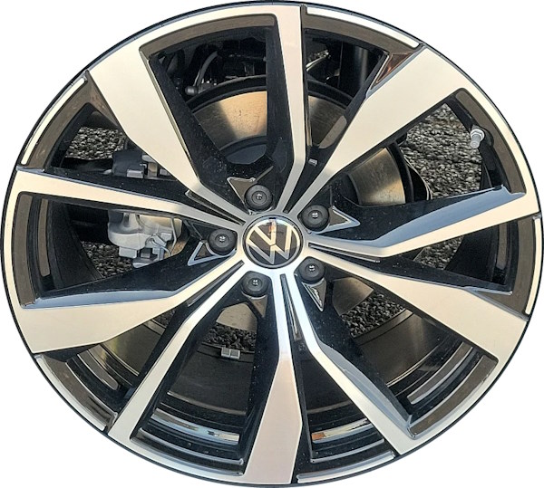 Volkswagen Atlas 2024-2025, Atlas Cross Sport 2024-2025 black machined 21x9 aluminum wheels or rims. Hollander part number ALY70118/95725, OEM part number 3QF601025AHFZZ