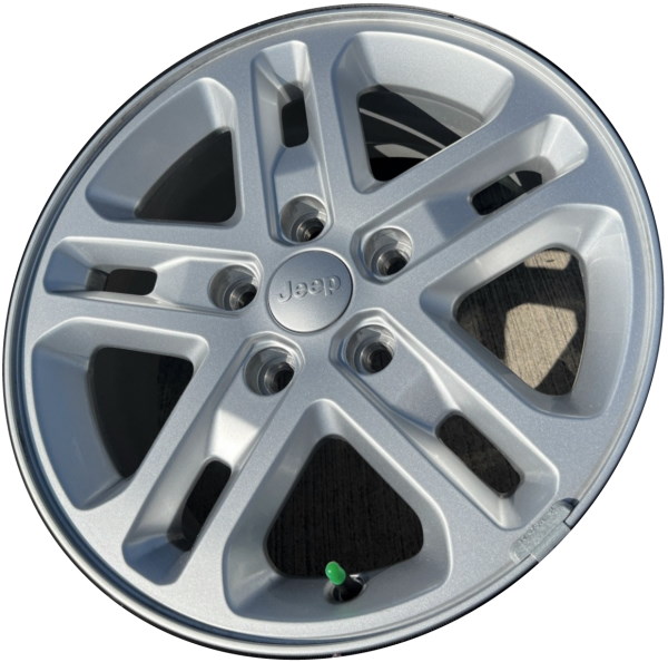 Jeep Grand Cherokee 2022-2025, Grand Cherokee L 2021-2023 powder coat silver 17x6.5 aluminum wheels or rims. Hollander part number 9284, OEM part number 4755422AA.