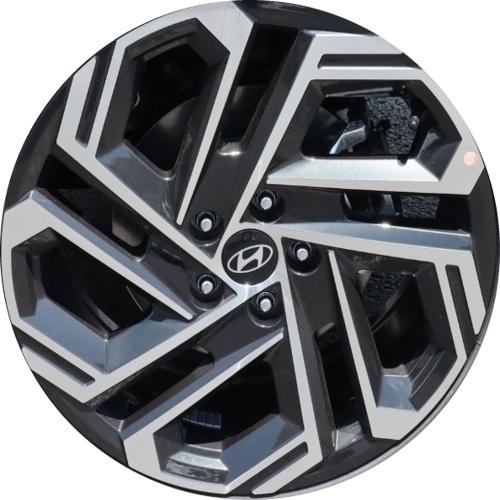 Hyundai Tucson Limited Hybrid 2025 blackl machined 18x8.5 aluminum wheels or rims. Hollander part number 94019, OEM part number 52910CW700