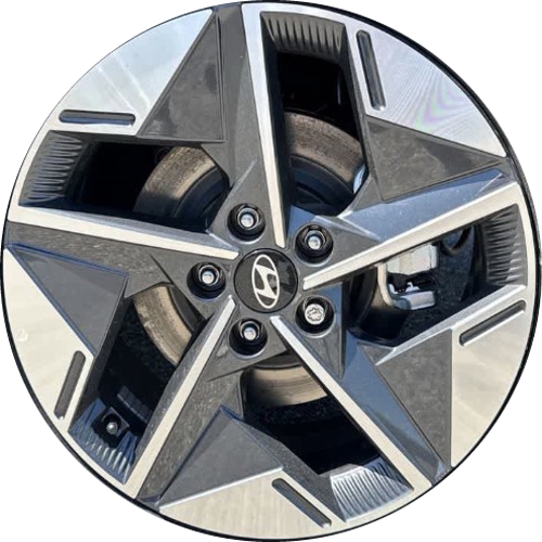 Hyundai Tucson SEL 2025 charcoal machined 18x8.5 aluminum wheels or rims. Hollander part number 94018, OEM part number 52910N7620
