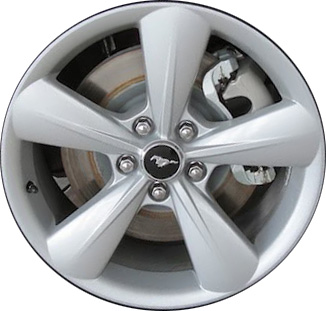 Ford Mustang 2013-2014 powder coat silver 18x8 aluminum wheels or rims. Hollander part number ALY3907, OEM part number DR3Z1007F.